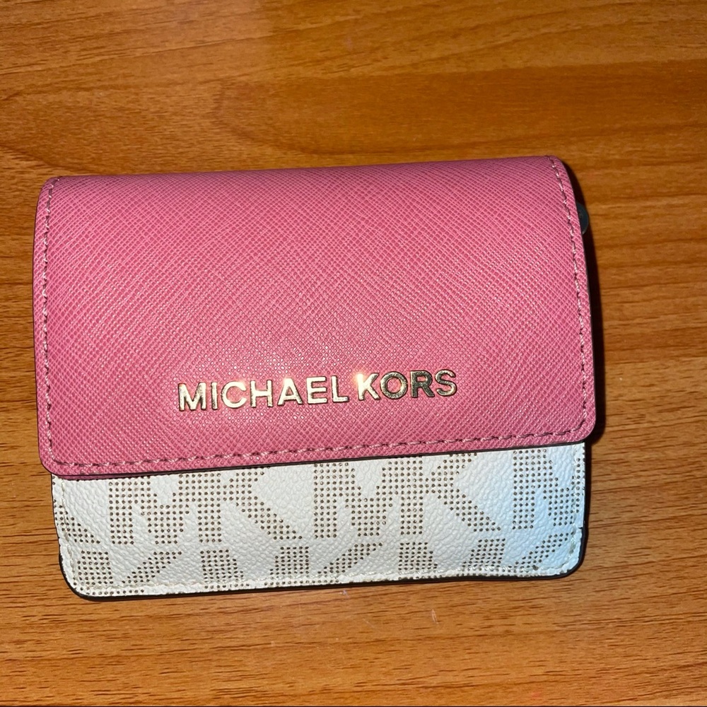 pink Michael Kors Wallet
